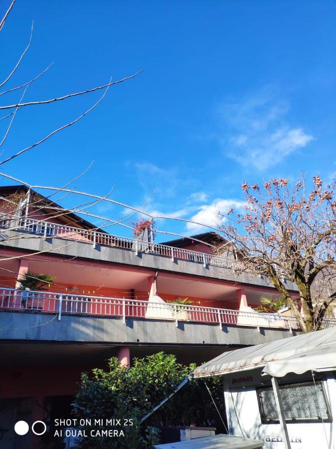 Residence Laguna Beach Pianello Del Lario Luaran gambar