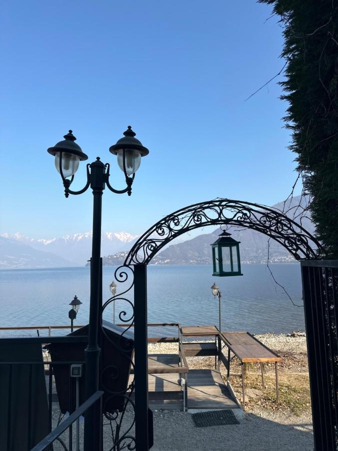 Residence Laguna Beach Pianello Del Lario Luaran gambar