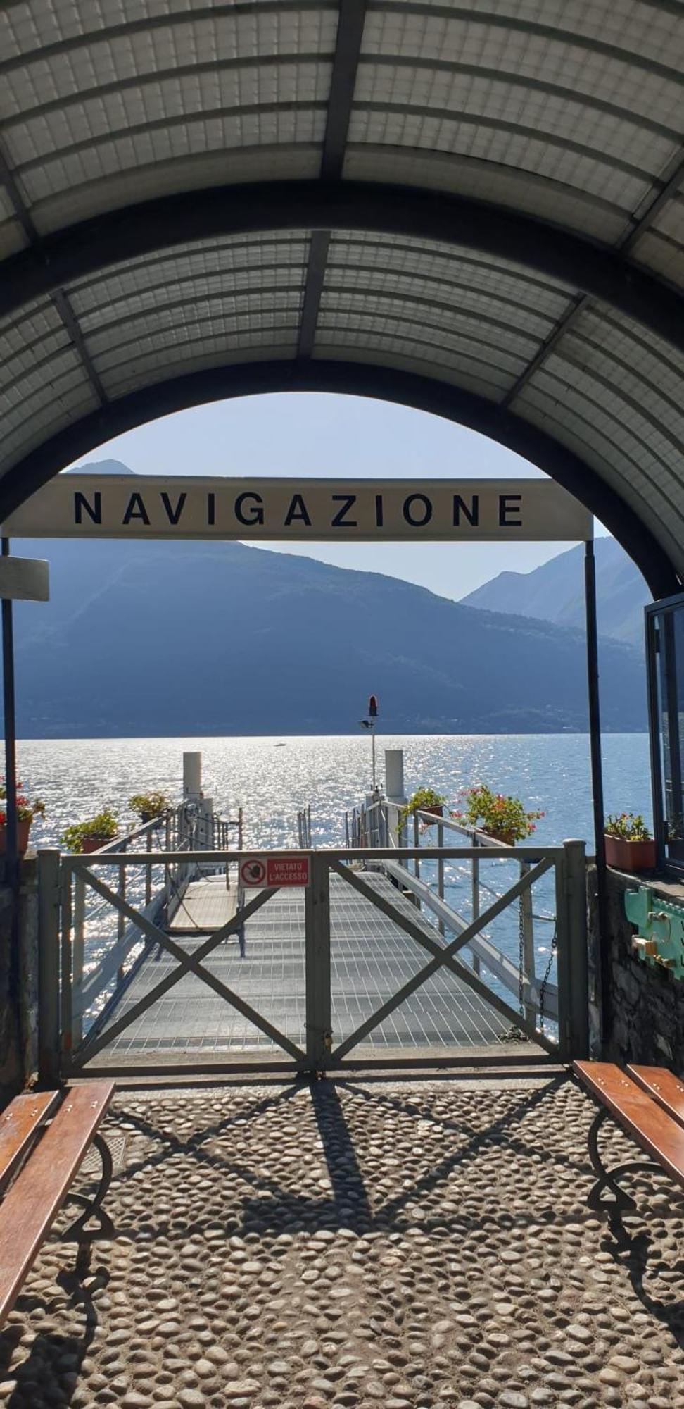 Residence Laguna Beach Pianello Del Lario Luaran gambar